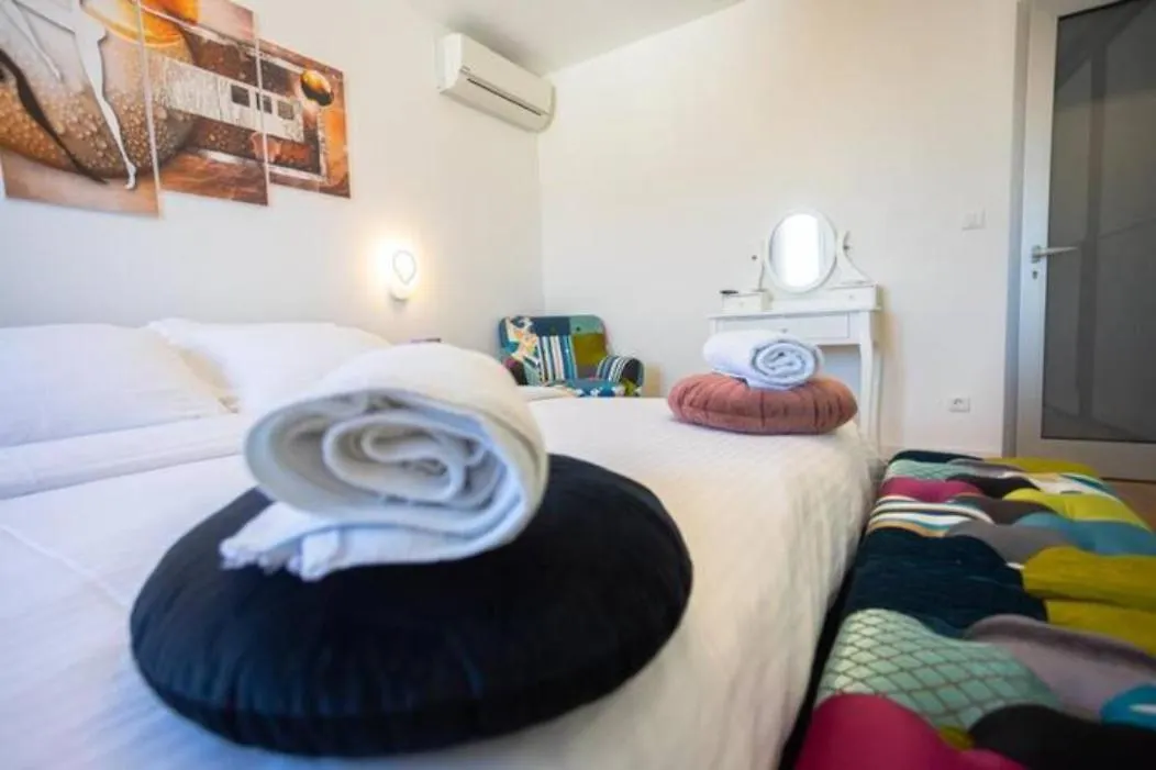 Luxe Hot Tube Apartment, With Views, Near Beach Σπλιτ