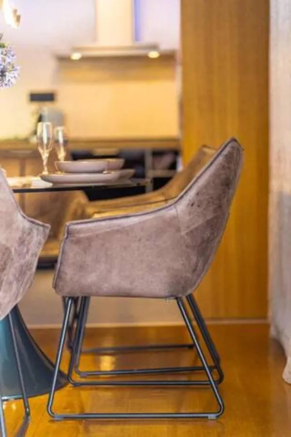 Luxe Hot Tube Apartment, With Views, Near Beach Σπλιτ