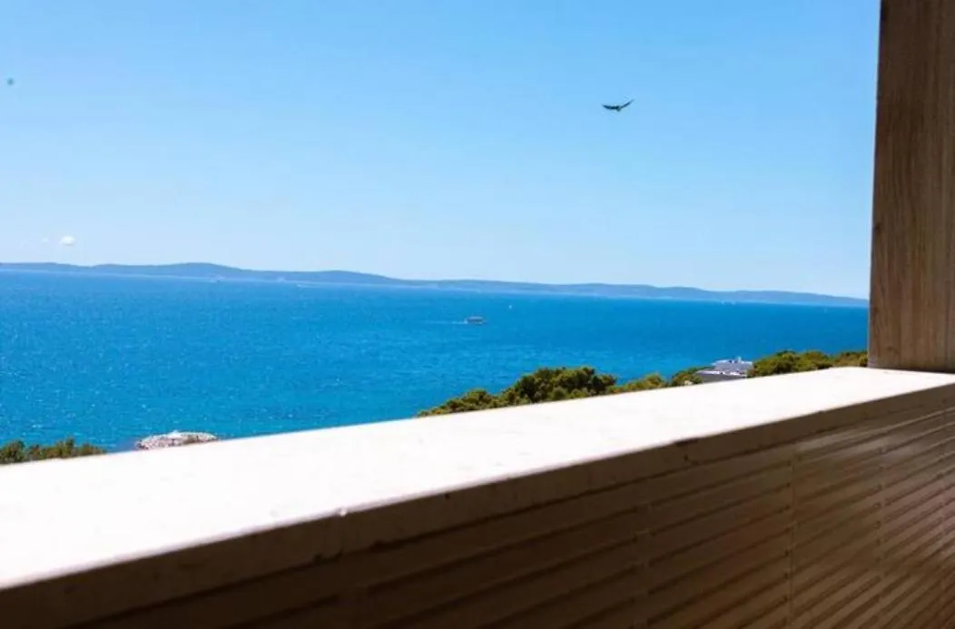 Luxe Hot Tube Apartment, With Views, Near Beach Σπλιτ