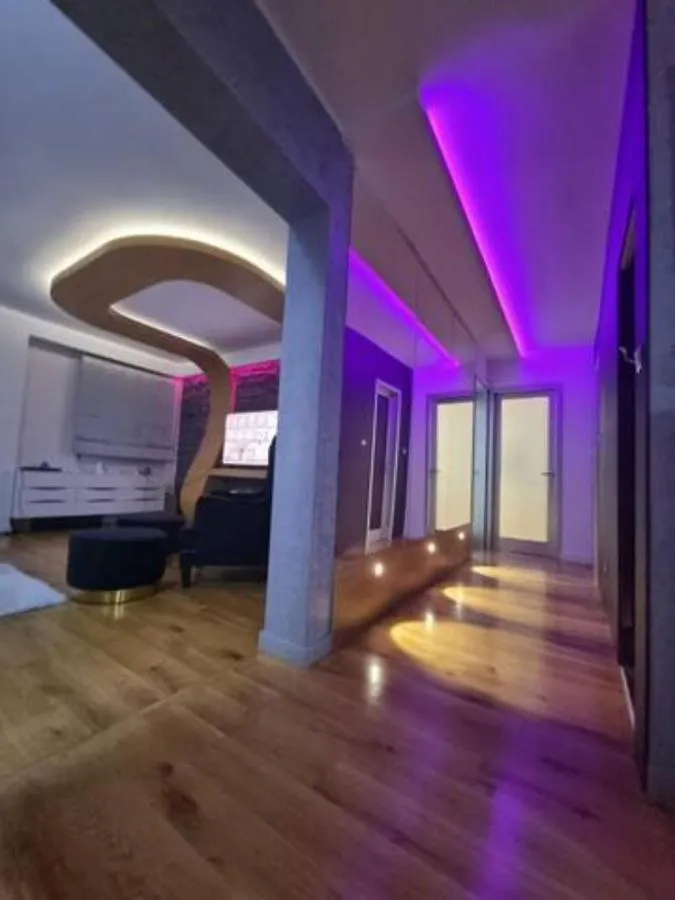 Luxe Hot Tube Apartment, With Views, Near Beach Split Kroatien